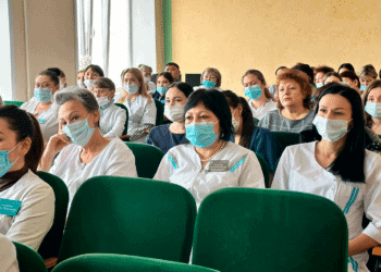 Аманатовцы обсудили вопросы жилья и нового медоборудования с медиками Петропавловска