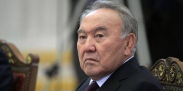 Канцелярию Назарбаева лишат былого финансирования