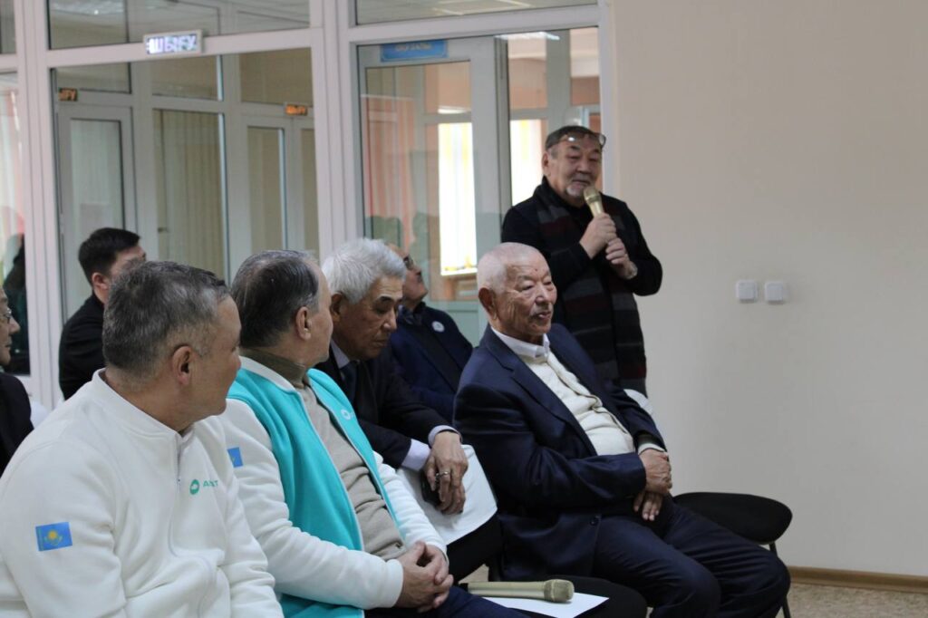 Партия «AMANAT» провели ряд встреч с педагогами, деятелями культуры и трудовыми коллективами предприятии Жезказгана