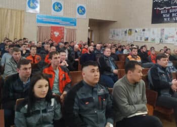 Повышение ответственности работодателя обсудил на встрече с шахтерами кандидат в депутаты Калыков