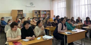 Аманатовцы обсудили проблемы Петропавловска с коллективом школы №14