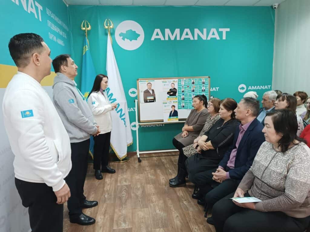Кандидаты от партии «AMANAT» обсудили вопросы в сфере ЖКХ и социальных проблем Щербактинского района
