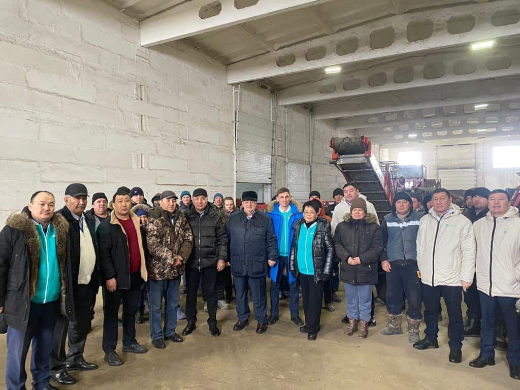Курс на повышение жизни на селе: кандидаты в депутаты посетили Нуринский район