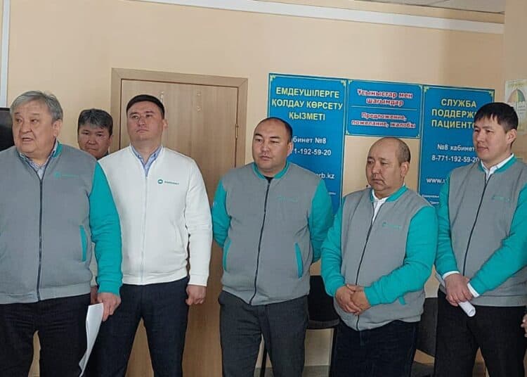 Кандидаты в депутаты от партии «AMANAT» встретились с медиками в селе Улытау