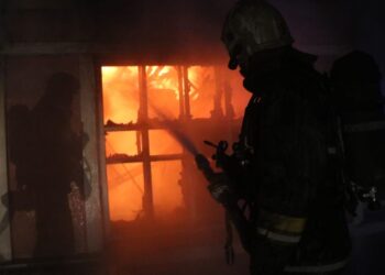 Близнецы задохнулись при пожаре в Костанайской области