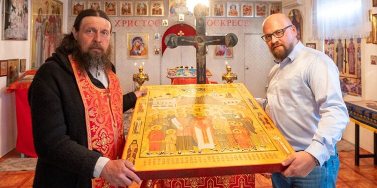 "Собор святых мучеников китайских" подарили Казанскому храму Алматинской области