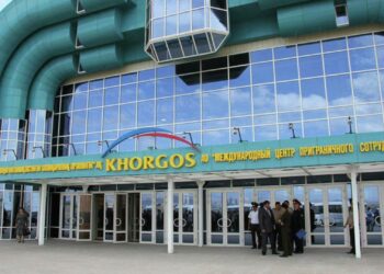 Казахстанские предприниматели недовольны новыми правилами в "Хоргосе"