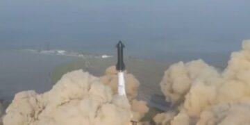 Ракета SpaceX взрорвалась сразу после запуска
