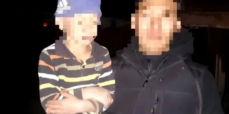 Двоих малышей нашли живыми полицейские в разных регионах Казахстана