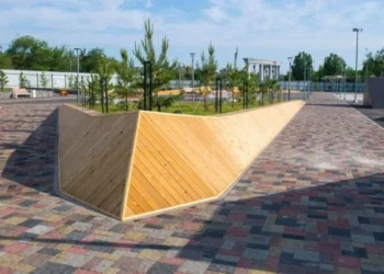 Крупнейшая в Казахстане скейт-площадка появилась в Конаеве