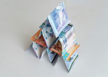 Вкладчиков в финансовые пирамиды нужно наказывать - эксперт