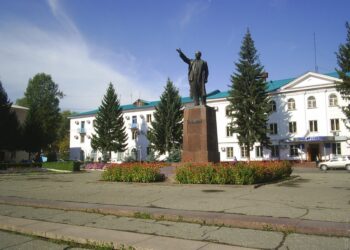 1,5 млн тенге потратят на ремонт памятника Ленину в ВКО