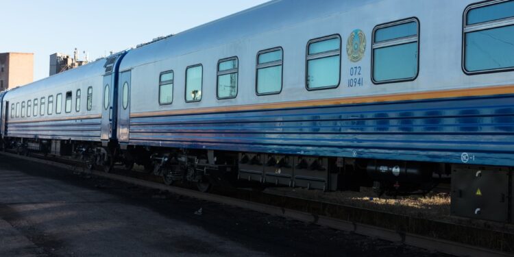 Железнодорожные билеты могут подешеветь в Казахстане