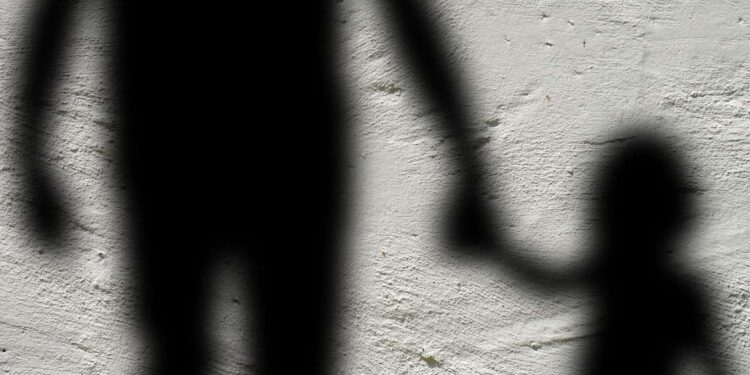 Отчим, изнасиловавший двух сестрёнок в Таразе, всё ещё на свободе