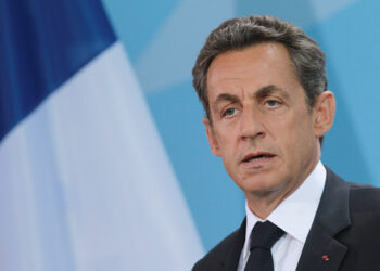 Экс-президент Франции Николя Саркози останется под стражей