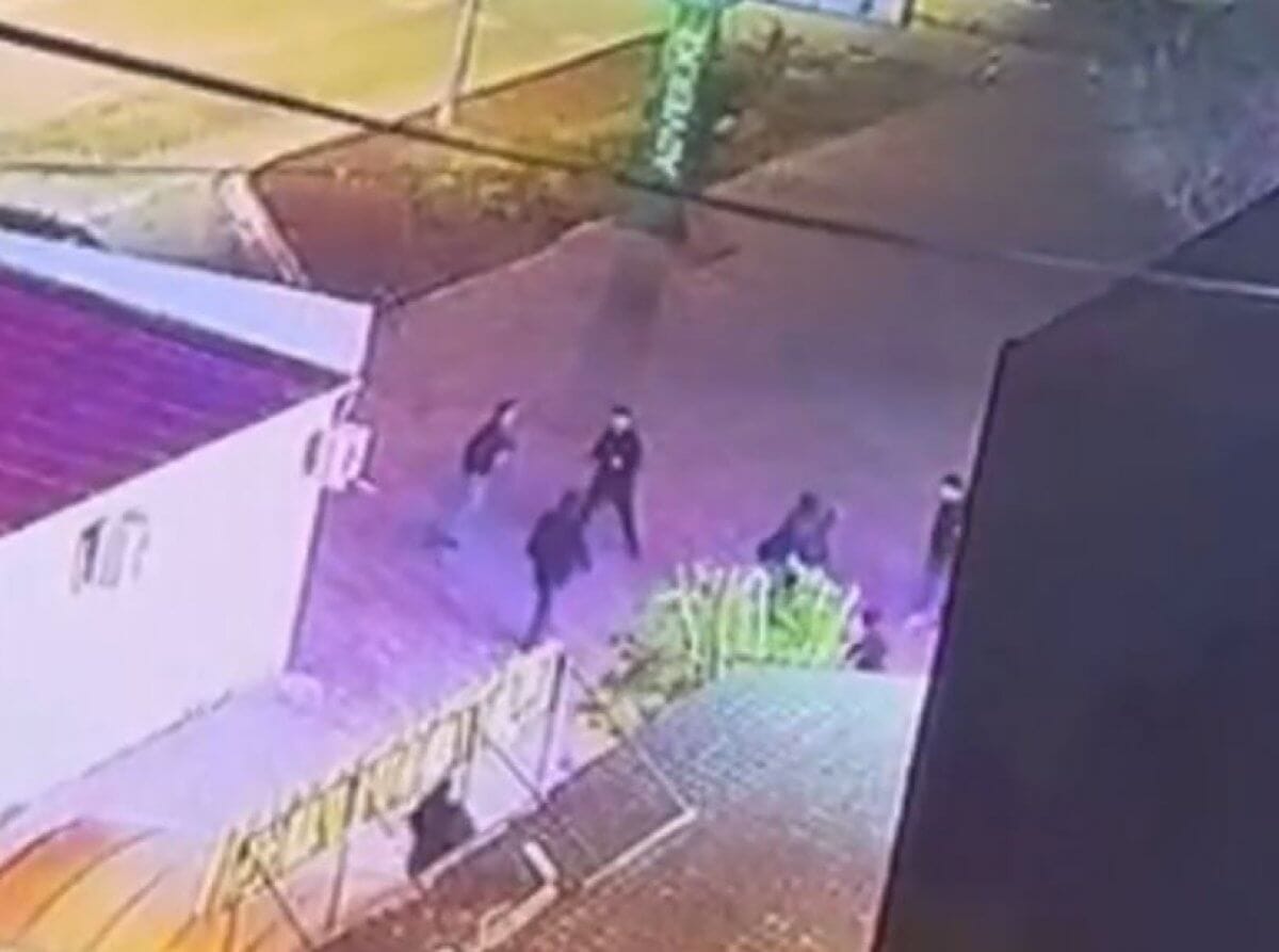 Мужчина умер во время драки с охранником ночного клуба в Актау
