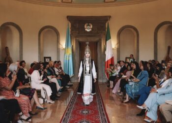 Коллекции казахстанских дизайнеров и ювелиров показали в Риме