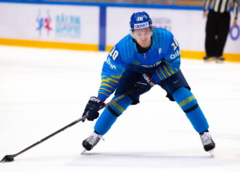 Казахстан одержал первую победу на ЧМ-2023 по хоккею (видео)