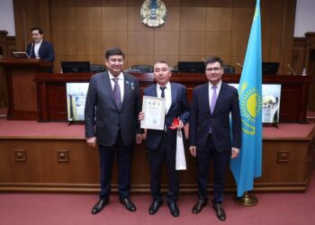Лучшего сельского акима выбрали в Казахстане