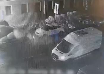 Самокат взорвался во время движения в Санкт-Петербурге (видео)