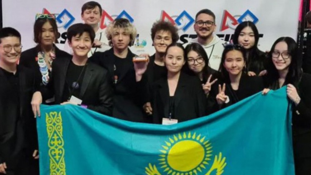 Алматинские десятиклассники стали лучшими в робототехнике на конкурсе в Калифорнии
