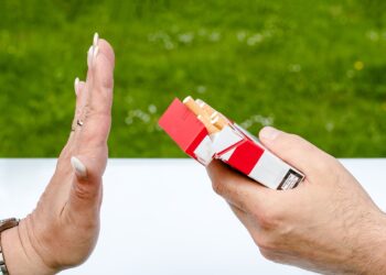 Цену на сигареты повысят дважды в ближайший год - Минфин