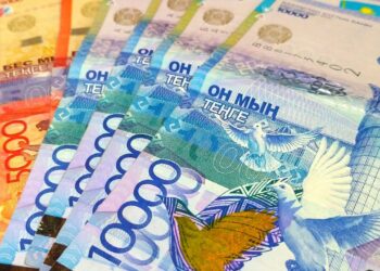 Выше 340 тысяч тенге поднялась средняя зарплата в Казахстане