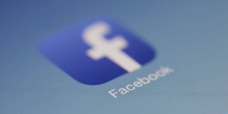 В Атырауской области женщина пождала в суд на пользователя Facebook