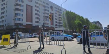 Заложники освобождены, захватчик задержан - МВД РК о происшествии в отделении банка в Астане