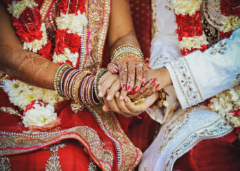 Молодожены скончались от разрыва сердец в первую брачную ночь в Индии