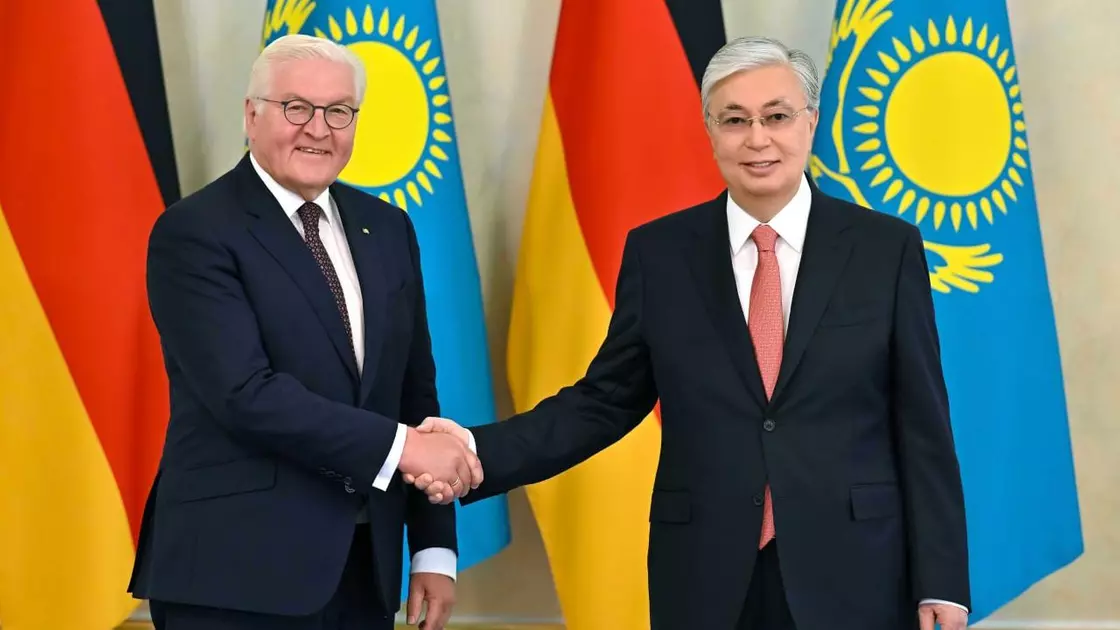 Токаев встретил президента Германии в Акорде