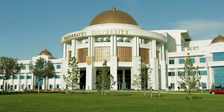 Сколько денег из бюджета выделят на НИШ и "Назарбаев Университет" в 2023 году