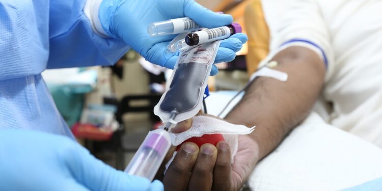 ВИЧ был обнаружен после переливания крови у пациентов Центральной городской клинической больницы Алматы