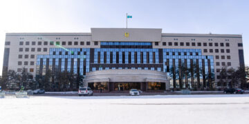 Проявить терпение и не перекрывать дороги попросил горожан акимат столицы