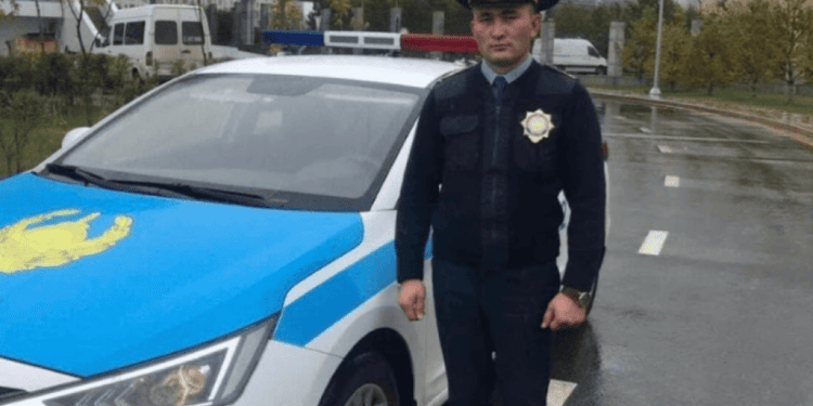 Арестован полицейский, получивший медаль за спасение беременной женщины в Астане