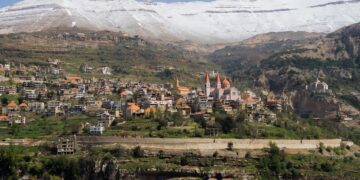 Безвизовый режим планируют ввести Казахстан и Ливан