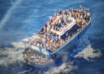 78 мигрантов погибли при попытке пересечь границу Италии у берегов Греции
