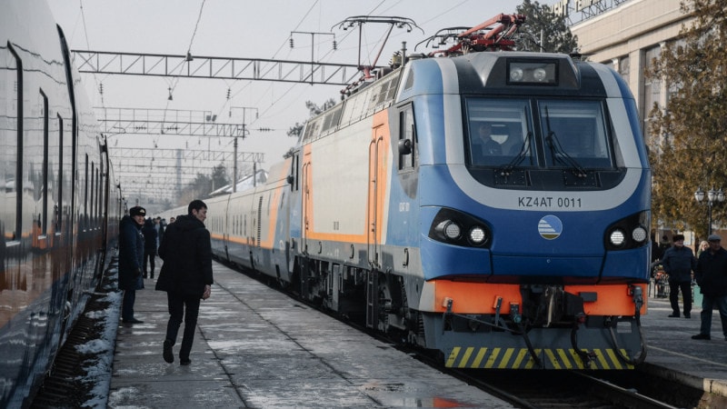 Известный журналист требует отставки главы КТЖ