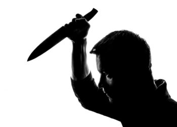 Бывший муж ударил жену ножом 18 раз